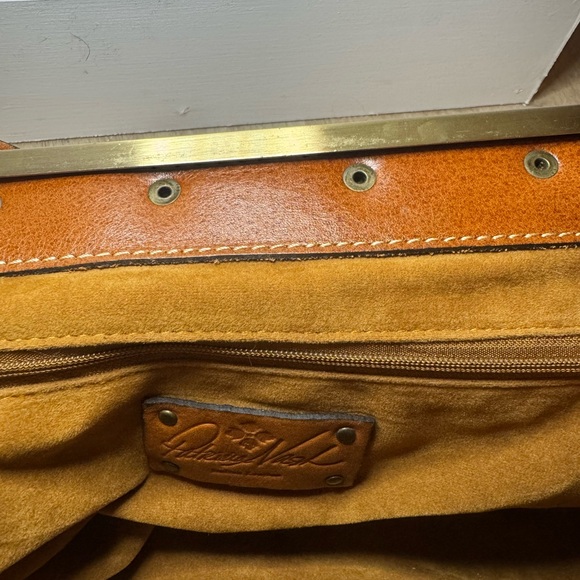 Patricia Nash Ferrara frame satchel - Picture 8 of 9